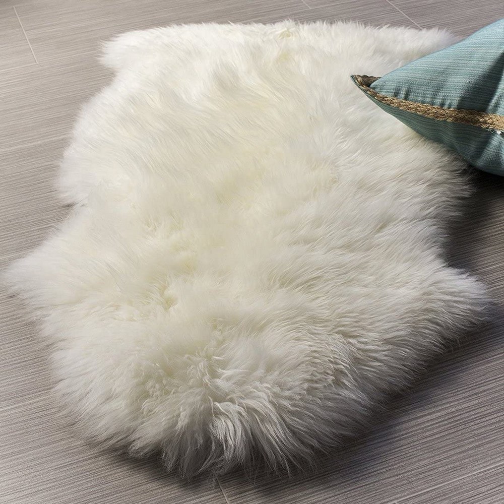 Synthetic sheepskin rug white rental in Milan Italy
